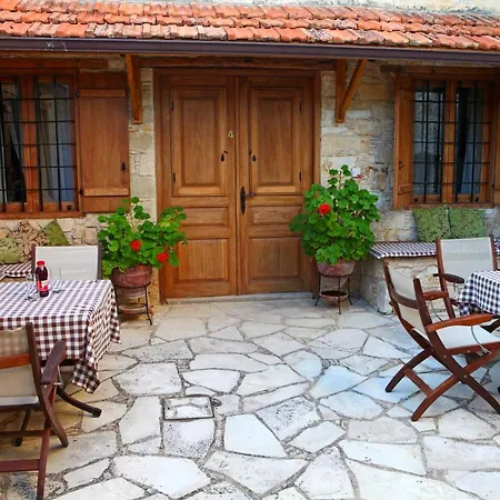 Agrovino بيت ريفي 3*